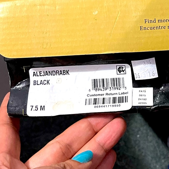 Thalia Sodi gold detail black angle boots. - Picture 13 of 13